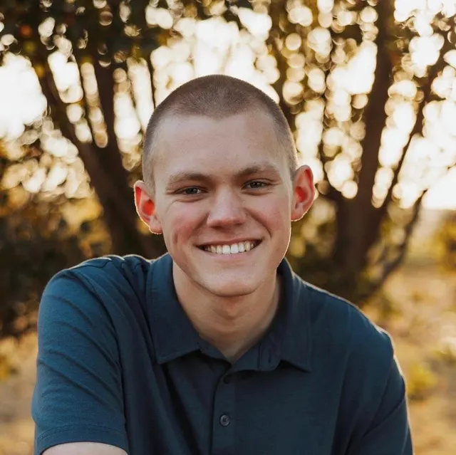 Conner Vestal, Store Team